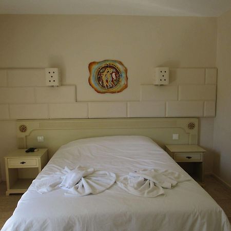 Club Mackerel Holiday Village Foça Eksteriør bilde