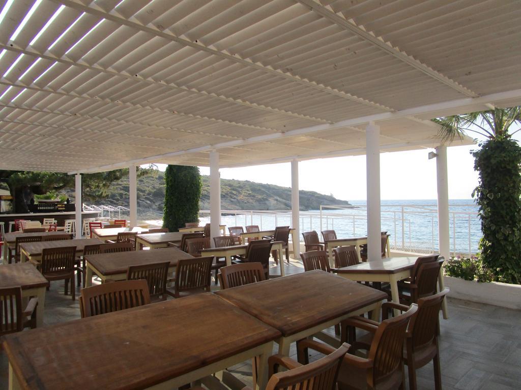 Club Mackerel Holiday Village Foça Eksteriør bilde