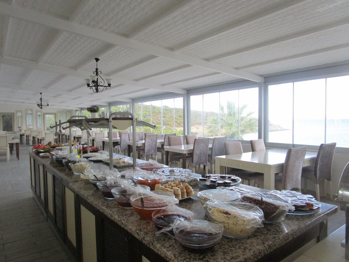 Club Mackerel Holiday Village Foça Eksteriør bilde